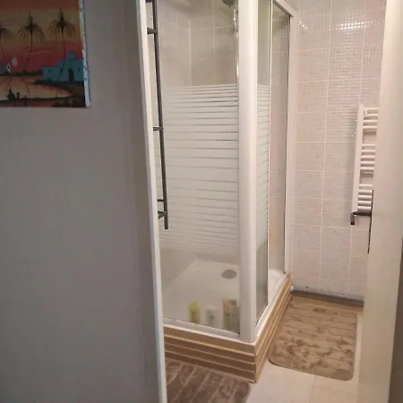 Apartment Centre *