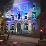 Centre